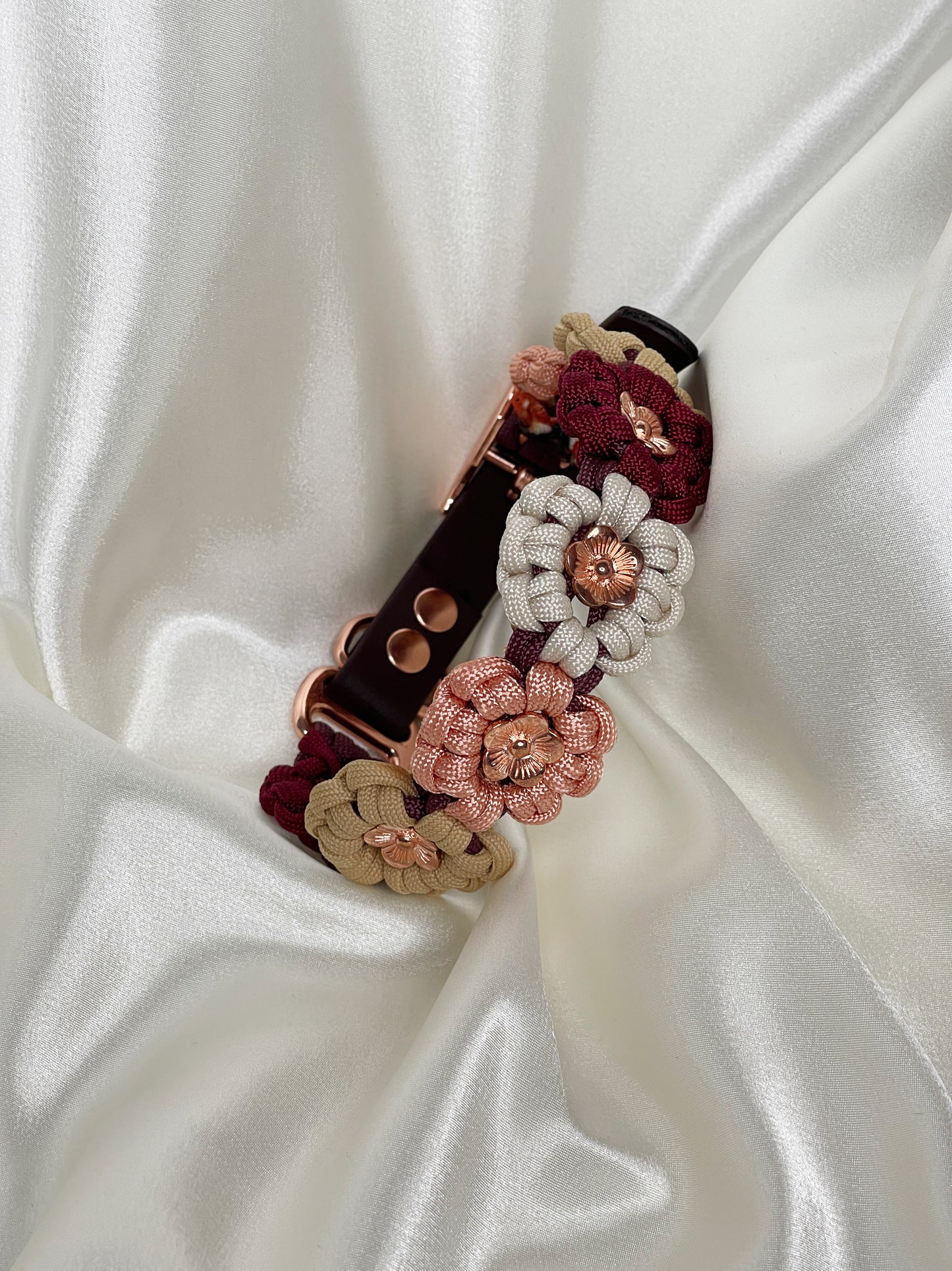 Dubai Set / Flower Power Halsband & Flower Power Herz Leine