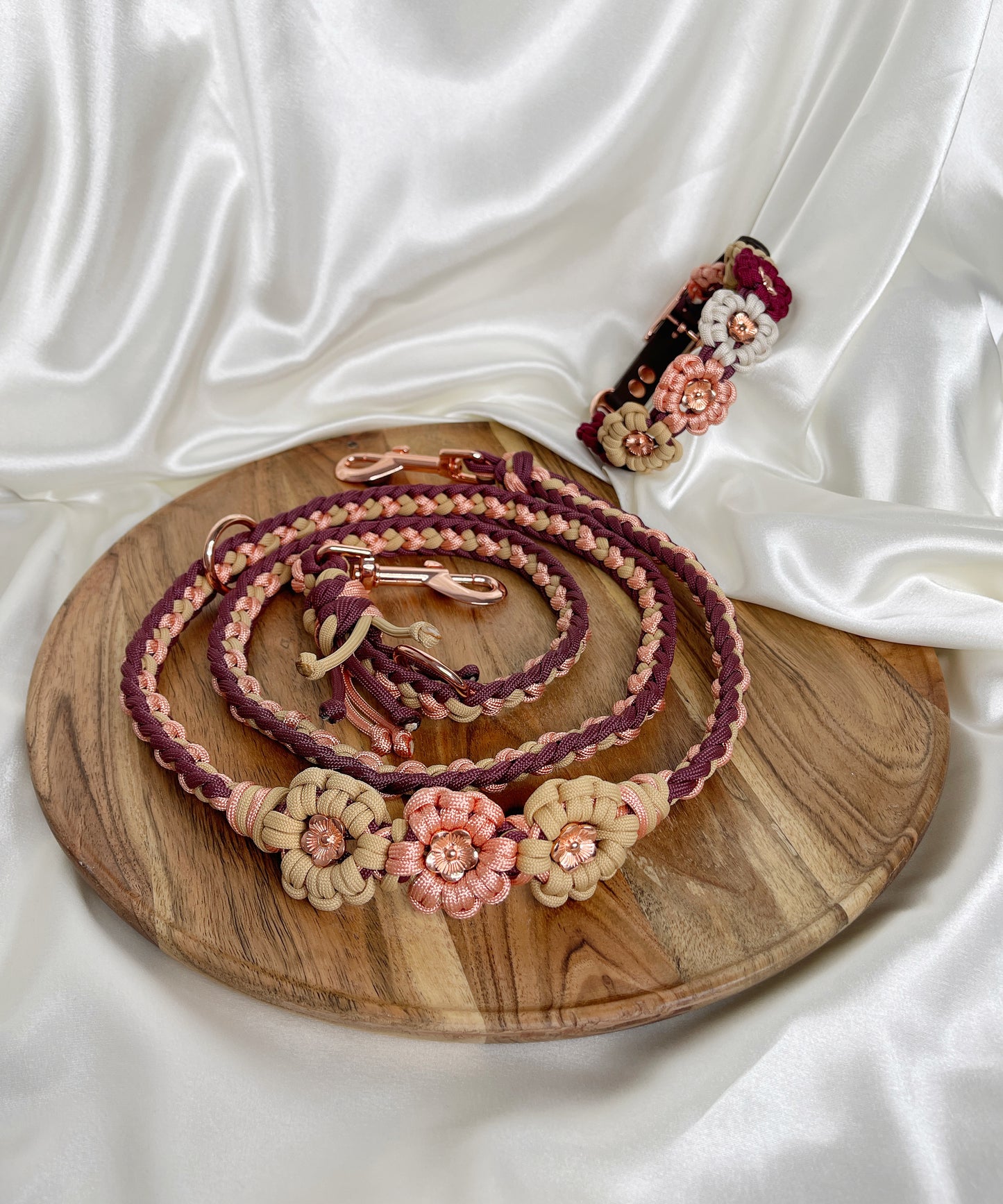 Dubai Set / Flower Power Halsband & Flower Power Herz Leine